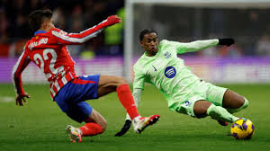 快船遗憾失利，小卡轮休哈登表现尚可.